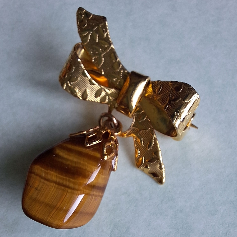 Tigers Eye Pendant on Goldtone Bow Brooch Natural Polished Stone Dangle Pin